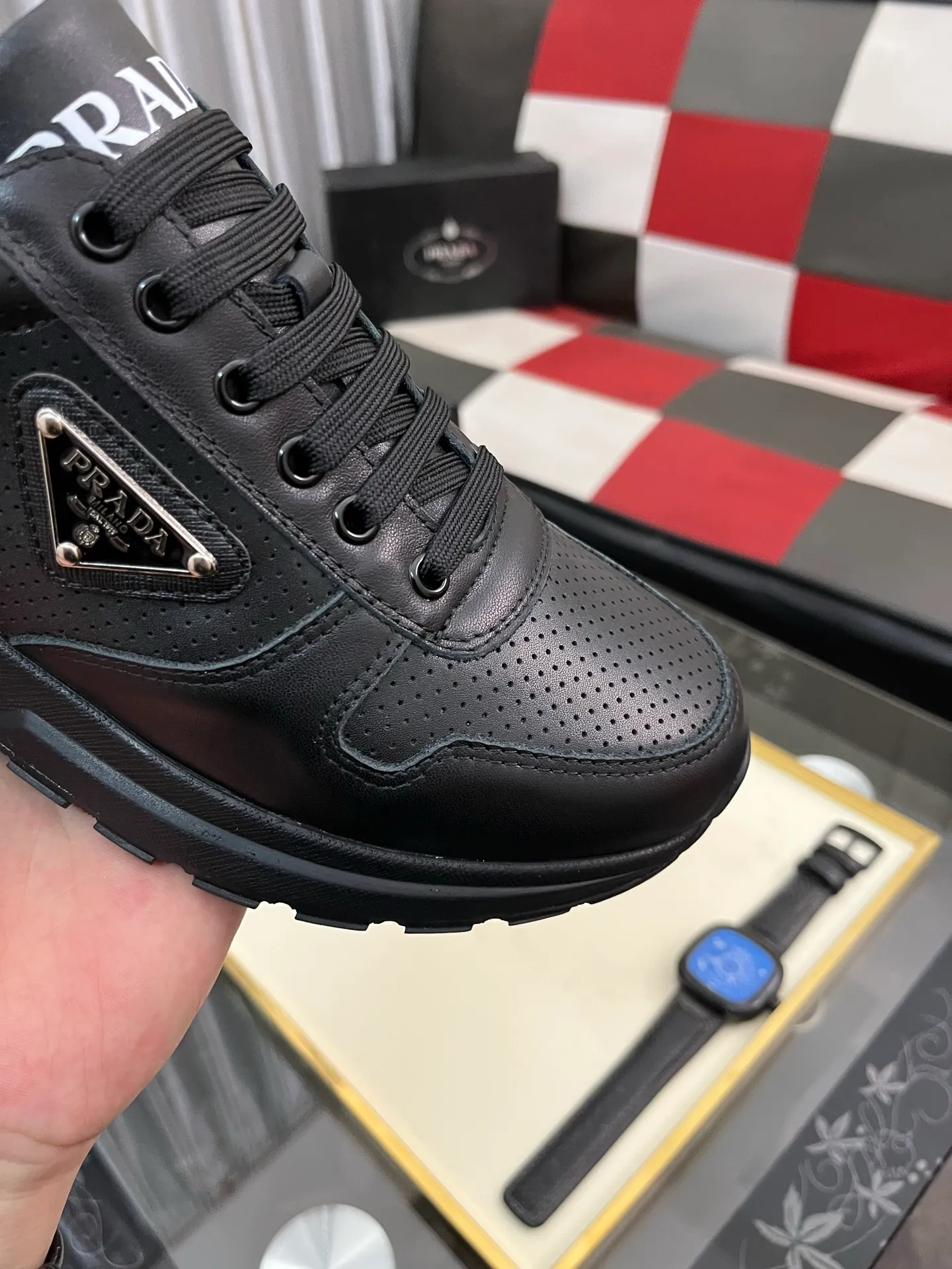 Men's shoes 💰420⌚️⌚️【PRADA】Prada - high-end quality original order 🔍🔍🔍 casual sports shoes - upper: 🔝 Nappa calfskin, brand hollow mesh hot reflective technology, tongue injection brand logo - lining: water-dyed cowhide - outsole: ultra-light TPU foam rubber; molded outsole -Ultra-high quality control and fine workmanship: highlighted (high-end, extravagance, and class) -Size: 38-443️⃣colors available